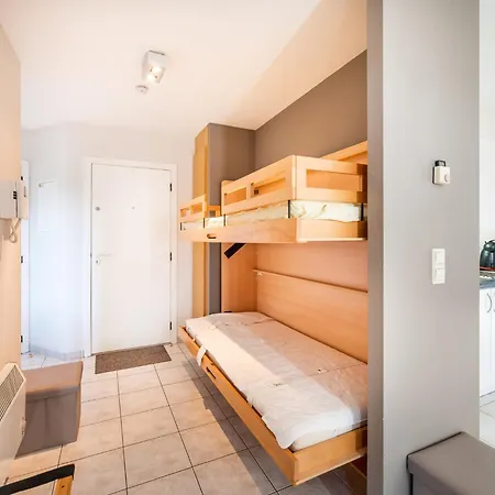 Apartmán In Near The Sea, Cleaning Included Koksijde