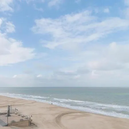 In Near The Sea, Cleaning Included Koksijde